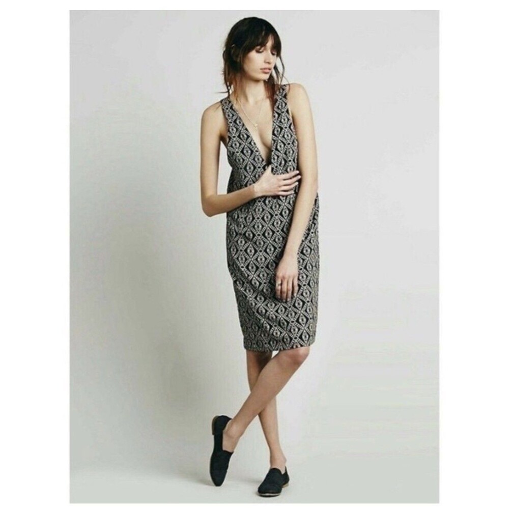Free People Black White Geometric Deep V-Neck USA Made Shift Dress Lined Sz M